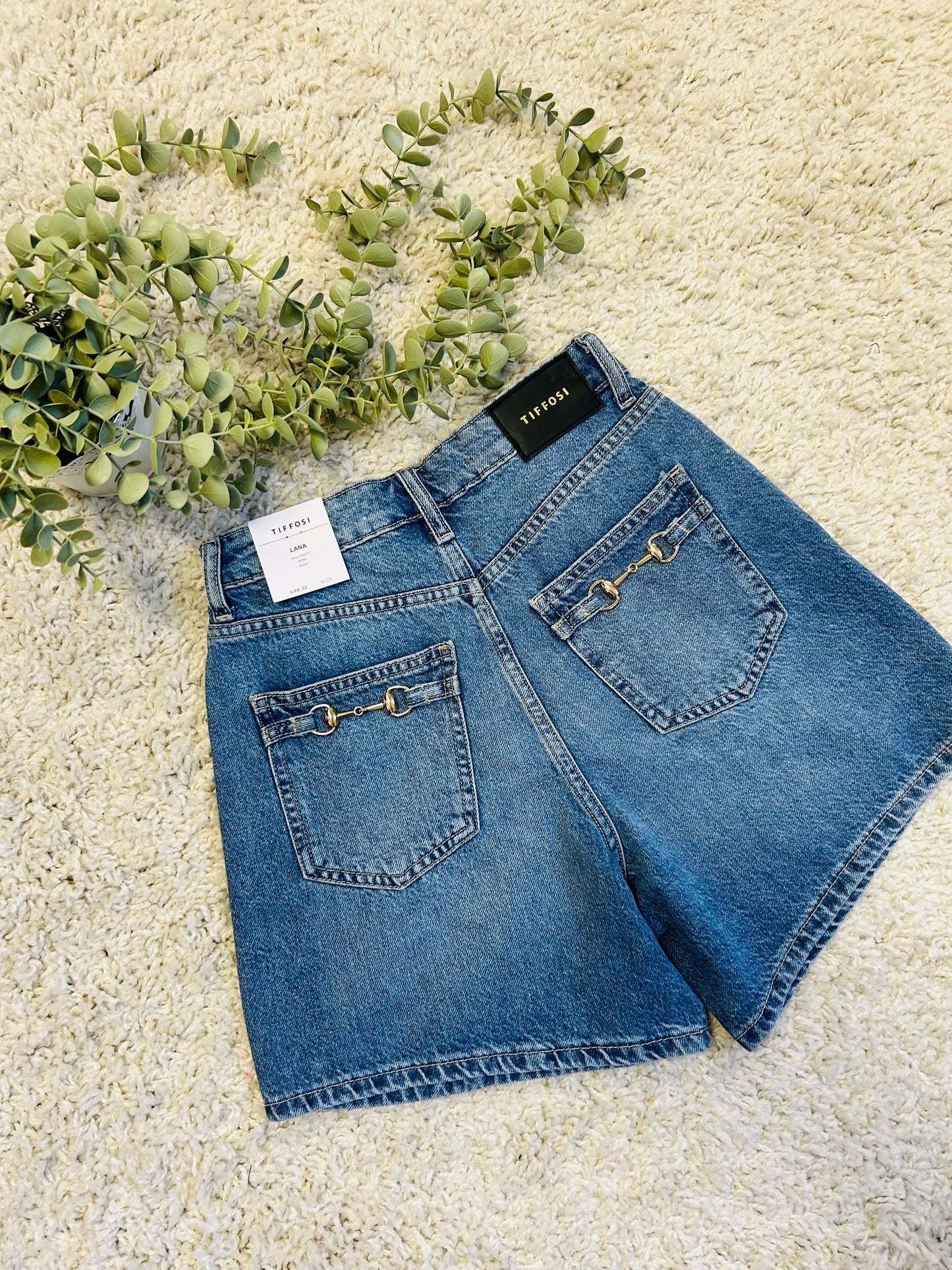 Pantalón corto Modelo Lana 37 image 1