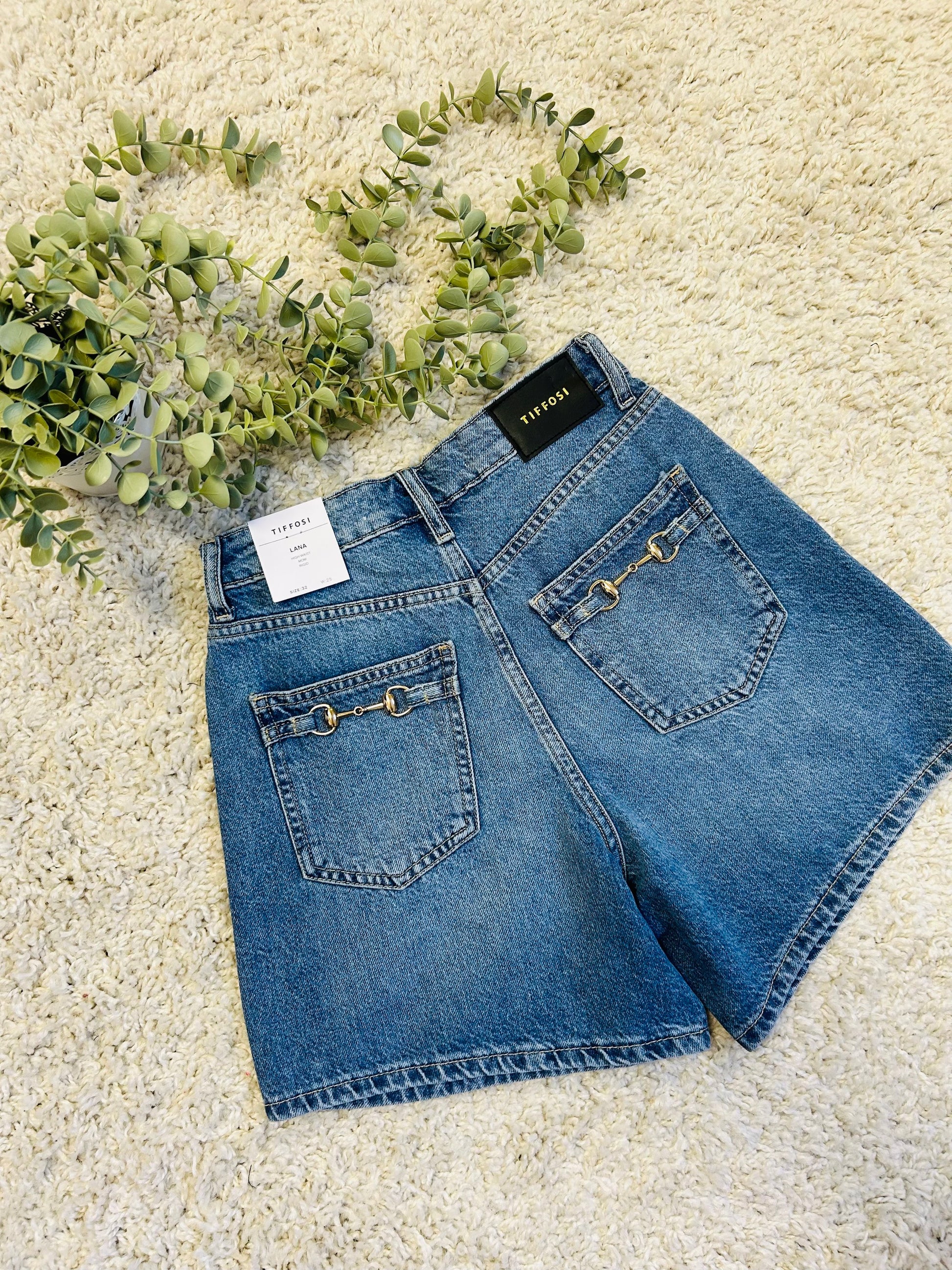 Pantalón corto Modelo Lana 37 image 1
